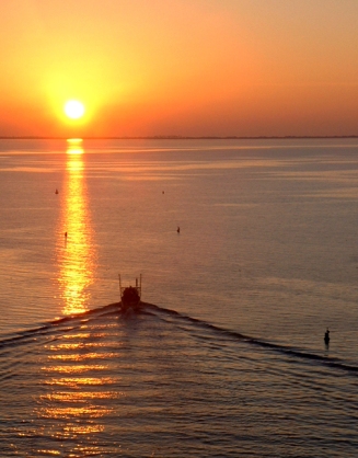 Shrimp Boat Into the Sunset, Port St. Joe, Florida, USA